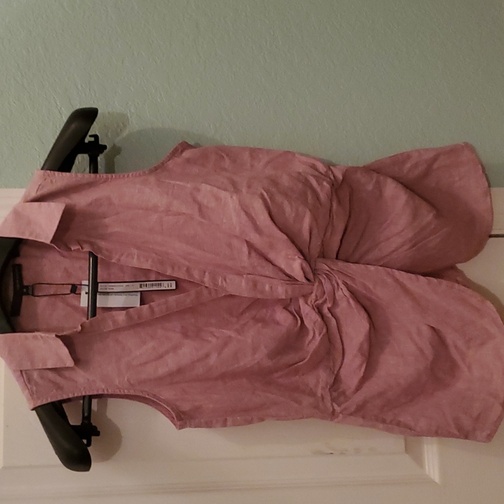 Harve Benard pink sleeveless blouse